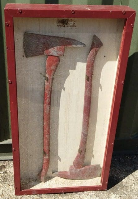 THBFAC1 Fire Axe cabinet glazed (two dummy axes attached) • Trevor